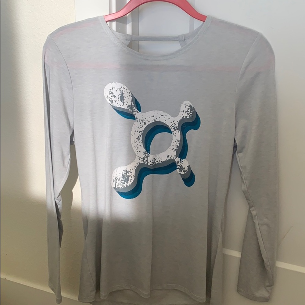 Long sleeve OTF long sleeve with opening in back